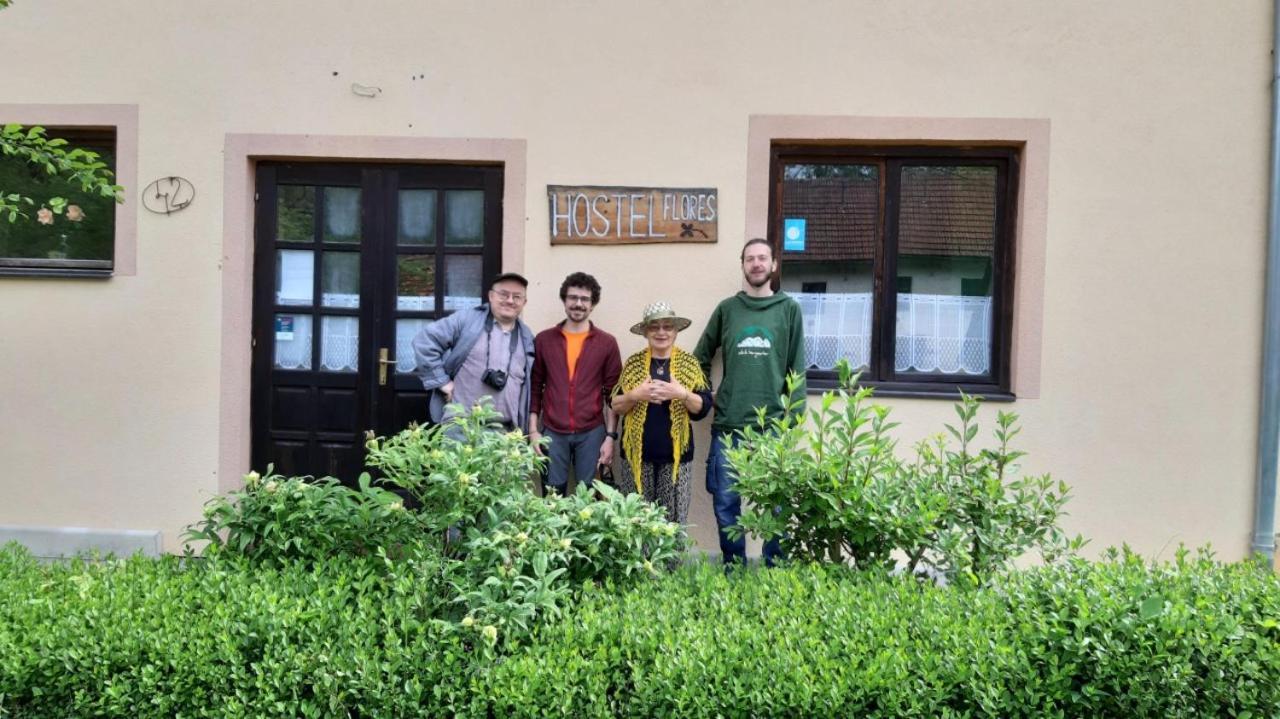 Hostel Flores Kostanjevac Exterior foto